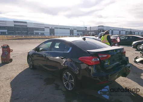 2016 Kia Forte Ex z USA, uszkodzony, nr VIN KNAFZ4A80G5578637